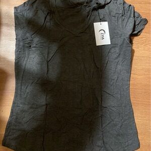 Zyia brand new v neck tee